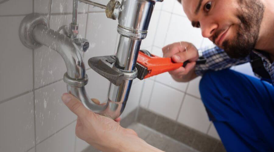 Expert burst pipe repair services in Norway, IA